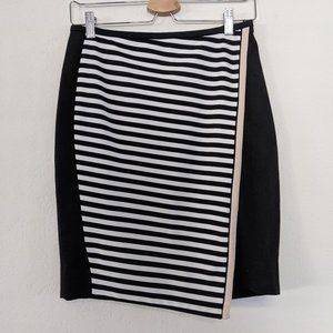 White House Black Market Skirt Striped Size 4 Office Trendy Professional